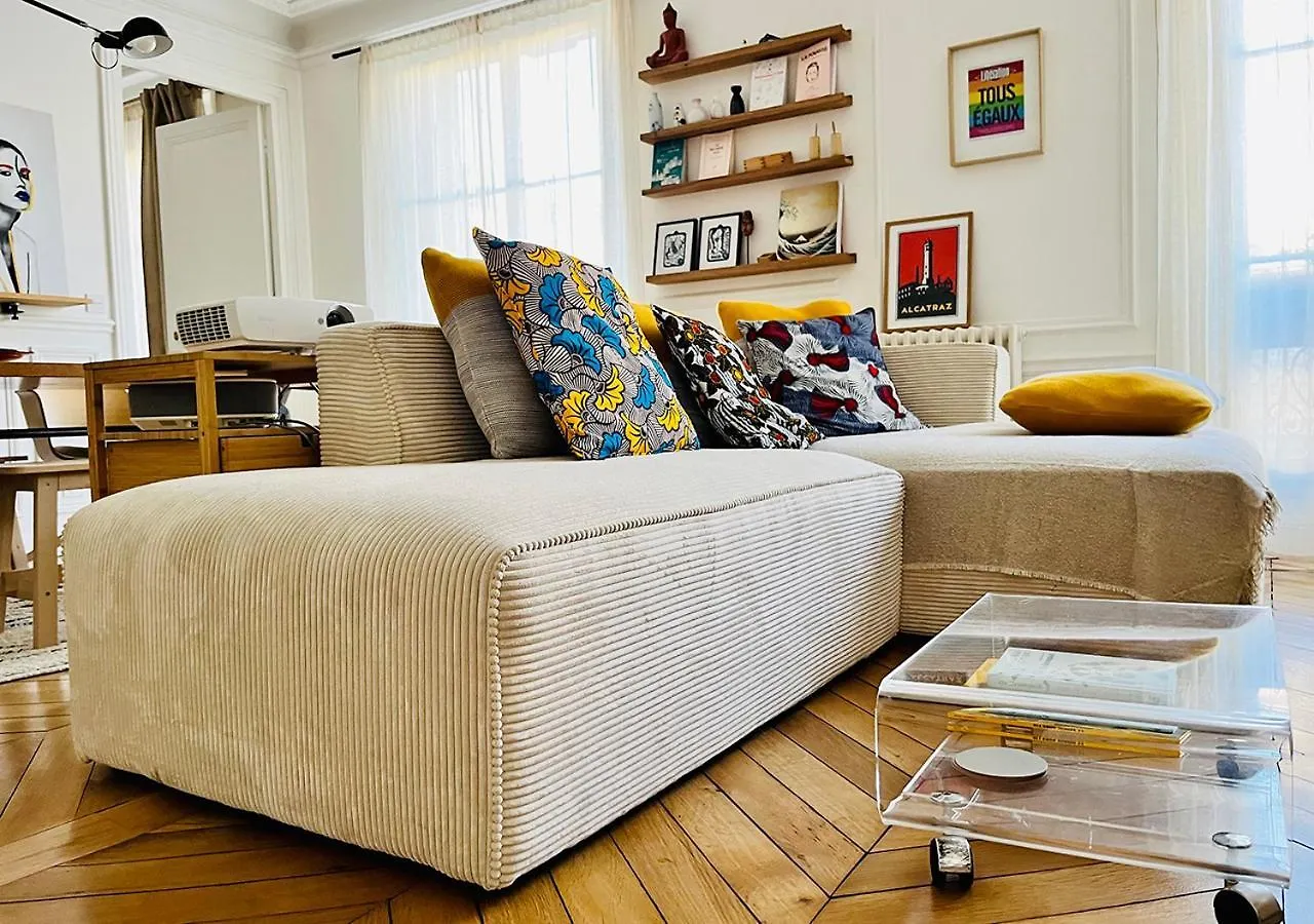 Lejlighed Gorgeous, Bright & Large 1 Bedroom Near Montmartre Paris