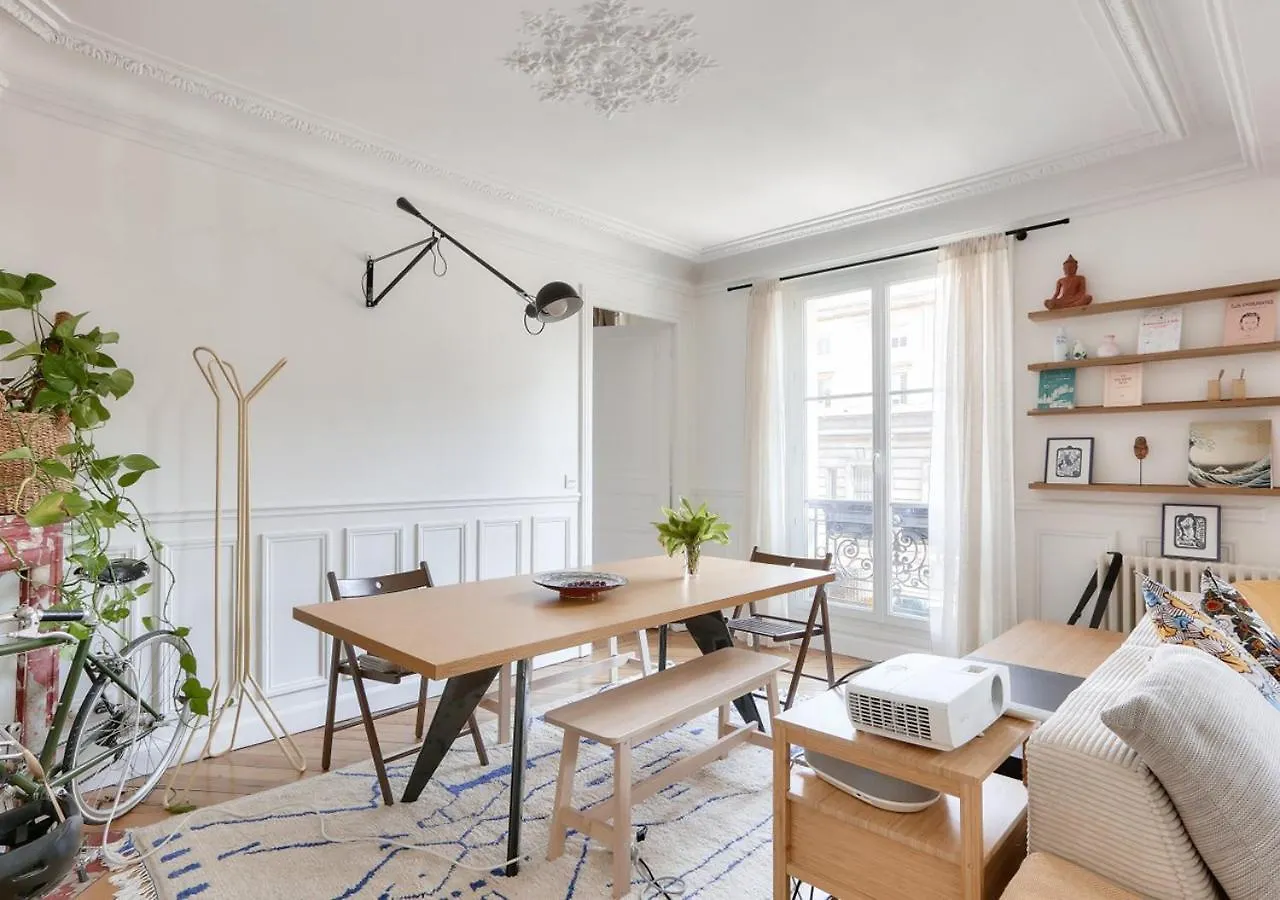 Gorgeous, Bright & Large 1 Bedroom Near Montmartre Apartment Paris